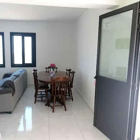 Rockaway House * Πωμός